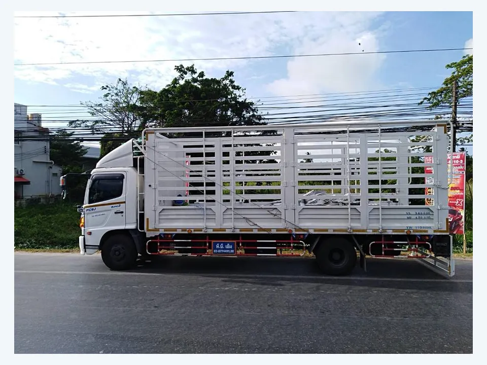 รถขนส่งสินค้าสำหรับงานธุรกิจและต่างจังหวัด
